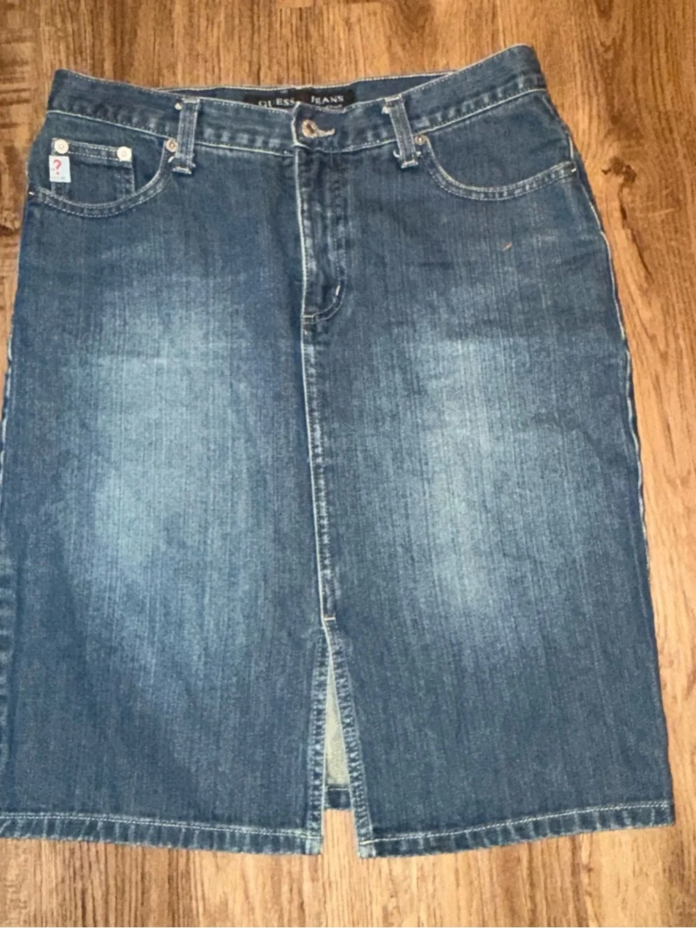 Guess straight silhouette